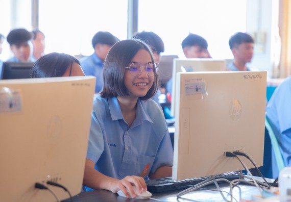 ภาพกิจกรรม  คณะวิทยาศาสตร์และเทคโนโลยี มหาวิทยาลัยราชภัฏกําแพงเพชร จัดกิจกรรมอบรมเชิงปฏิบัติการ เรื่อง การพัฒนาทักษะสะเต็ม ผ่าน Roblox ตามโครงการการพัฒนานวัตกรรมด้านสะเต็ม