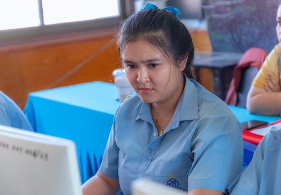 ภาพกิจกรรม  คณะวิทยาศาสตร์และเทคโนโลยี มหาวิทยาลัยราชภัฏกําแพงเพชร จัดกิจกรรมอบรมเชิงปฏิบัติการ เรื่อง การพัฒนาทักษะสะเต็ม ผ่าน Roblox ตามโครงการการพัฒนานวัตกรรมด้านสะเต็ม