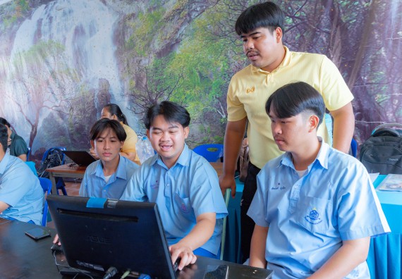 ภาพกิจกรรม  คณะวิทยาศาสตร์และเทคโนโลยี มหาวิทยาลัยราชภัฏกําแพงเพชร จัดกิจกรรมอบรมเชิงปฏิบัติการ เรื่อง การพัฒนาทักษะสะเต็ม ผ่าน Roblox ตามโครงการการพัฒนานวัตกรรมด้านสะเต็ม