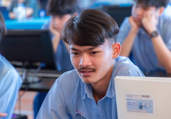 ภาพกิจกรรม  คณะวิทยาศาสตร์และเทคโนโลยี มหาวิทยาลัยราชภัฏกําแพงเพชร จัดกิจกรรมอบรมเชิงปฏิบัติการ เรื่อง การพัฒนาทักษะสะเต็ม ผ่าน Roblox ตามโครงการการพัฒนานวัตกรรมด้านสะเต็ม