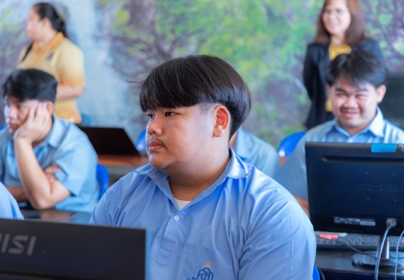 ภาพกิจกรรม  คณะวิทยาศาสตร์และเทคโนโลยี มหาวิทยาลัยราชภัฏกําแพงเพชร จัดกิจกรรมอบรมเชิงปฏิบัติการ เรื่อง การพัฒนาทักษะสะเต็ม ผ่าน Roblox ตามโครงการการพัฒนานวัตกรรมด้านสะเต็ม