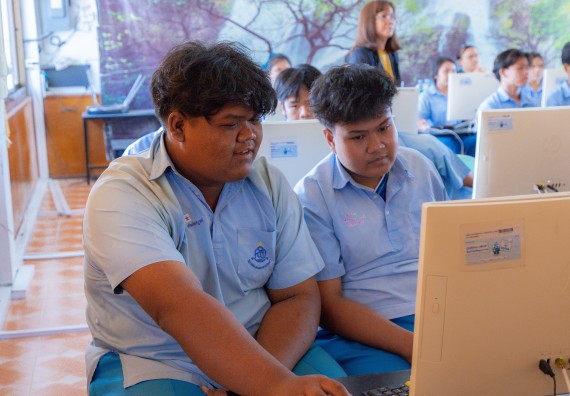 ภาพกิจกรรม  คณะวิทยาศาสตร์และเทคโนโลยี มหาวิทยาลัยราชภัฏกําแพงเพชร จัดกิจกรรมอบรมเชิงปฏิบัติการ เรื่อง การพัฒนาทักษะสะเต็ม ผ่าน Roblox ตามโครงการการพัฒนานวัตกรรมด้านสะเต็ม