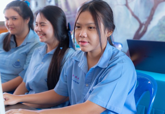 ภาพกิจกรรม  คณะวิทยาศาสตร์และเทคโนโลยี มหาวิทยาลัยราชภัฏกําแพงเพชร จัดกิจกรรมอบรมเชิงปฏิบัติการ เรื่อง การพัฒนาทักษะสะเต็ม ผ่าน Roblox ตามโครงการการพัฒนานวัตกรรมด้านสะเต็ม