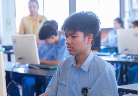 ภาพกิจกรรม  คณะวิทยาศาสตร์และเทคโนโลยี มหาวิทยาลัยราชภัฏกําแพงเพชร จัดกิจกรรมอบรมเชิงปฏิบัติการ เรื่อง การพัฒนาทักษะสะเต็ม ผ่าน Roblox ตามโครงการการพัฒนานวัตกรรมด้านสะเต็ม