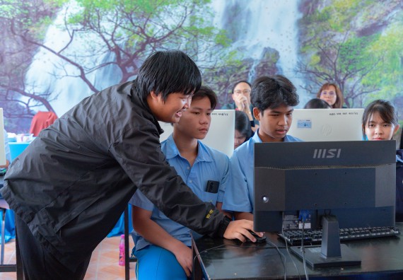 ภาพกิจกรรม  คณะวิทยาศาสตร์และเทคโนโลยี มหาวิทยาลัยราชภัฏกําแพงเพชร จัดกิจกรรมอบรมเชิงปฏิบัติการ เรื่อง การพัฒนาทักษะสะเต็ม ผ่าน Roblox ตามโครงการการพัฒนานวัตกรรมด้านสะเต็ม