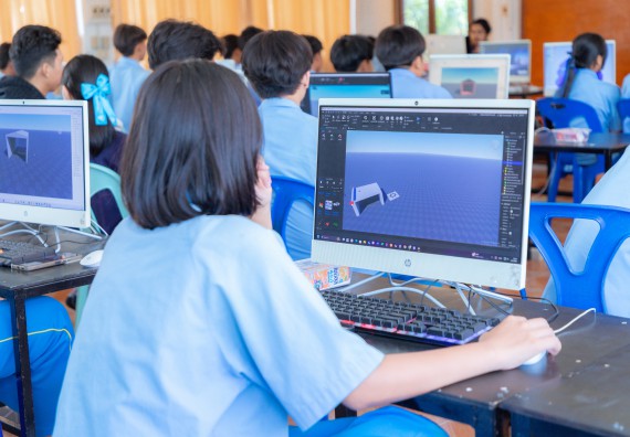 ภาพกิจกรรม  คณะวิทยาศาสตร์และเทคโนโลยี มหาวิทยาลัยราชภัฏกําแพงเพชร จัดกิจกรรมอบรมเชิงปฏิบัติการ เรื่อง การพัฒนาทักษะสะเต็ม ผ่าน Roblox ตามโครงการการพัฒนานวัตกรรมด้านสะเต็ม