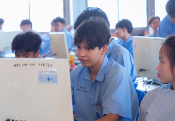 ภาพกิจกรรม  คณะวิทยาศาสตร์และเทคโนโลยี มหาวิทยาลัยราชภัฏกําแพงเพชร จัดกิจกรรมอบรมเชิงปฏิบัติการ เรื่อง การพัฒนาทักษะสะเต็ม ผ่าน Roblox ตามโครงการการพัฒนานวัตกรรมด้านสะเต็ม