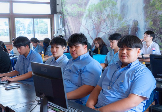 ภาพกิจกรรม  คณะวิทยาศาสตร์และเทคโนโลยี มหาวิทยาลัยราชภัฏกําแพงเพชร จัดกิจกรรมอบรมเชิงปฏิบัติการ เรื่อง การพัฒนาทักษะสะเต็ม ผ่าน Roblox ตามโครงการการพัฒนานวัตกรรมด้านสะเต็ม