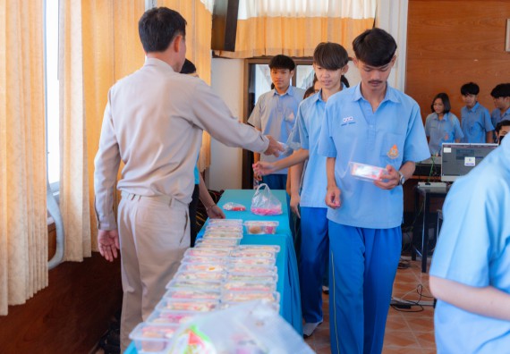 ภาพกิจกรรม  คณะวิทยาศาสตร์และเทคโนโลยี มหาวิทยาลัยราชภัฏกําแพงเพชร จัดกิจกรรมอบรมเชิงปฏิบัติการ เรื่อง การพัฒนาทักษะสะเต็ม ผ่าน Roblox ตามโครงการการพัฒนานวัตกรรมด้านสะเต็ม