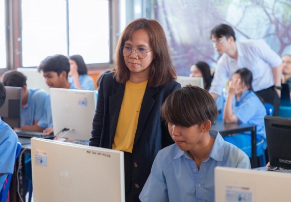 ภาพกิจกรรม  คณะวิทยาศาสตร์และเทคโนโลยี มหาวิทยาลัยราชภัฏกําแพงเพชร จัดกิจกรรมอบรมเชิงปฏิบัติการ เรื่อง การพัฒนาทักษะสะเต็ม ผ่าน Roblox ตามโครงการการพัฒนานวัตกรรมด้านสะเต็ม