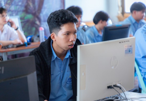 ภาพกิจกรรม  คณะวิทยาศาสตร์และเทคโนโลยี มหาวิทยาลัยราชภัฏกําแพงเพชร จัดกิจกรรมอบรมเชิงปฏิบัติการ เรื่อง การพัฒนาทักษะสะเต็ม ผ่าน Roblox ตามโครงการการพัฒนานวัตกรรมด้านสะเต็ม