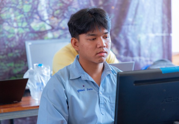 ภาพกิจกรรม  คณะวิทยาศาสตร์และเทคโนโลยี มหาวิทยาลัยราชภัฏกําแพงเพชร จัดกิจกรรมอบรมเชิงปฏิบัติการ เรื่อง การพัฒนาทักษะสะเต็ม ผ่าน Roblox ตามโครงการการพัฒนานวัตกรรมด้านสะเต็ม