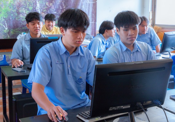 ภาพกิจกรรม  คณะวิทยาศาสตร์และเทคโนโลยี มหาวิทยาลัยราชภัฏกําแพงเพชร จัดกิจกรรมอบรมเชิงปฏิบัติการ เรื่อง การพัฒนาทักษะสะเต็ม ผ่าน Roblox ตามโครงการการพัฒนานวัตกรรมด้านสะเต็ม