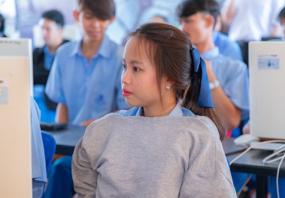 ภาพกิจกรรม  คณะวิทยาศาสตร์และเทคโนโลยี มหาวิทยาลัยราชภัฏกําแพงเพชร จัดกิจกรรมอบรมเชิงปฏิบัติการ เรื่อง การพัฒนาทักษะสะเต็ม ผ่าน Roblox ตามโครงการการพัฒนานวัตกรรมด้านสะเต็ม