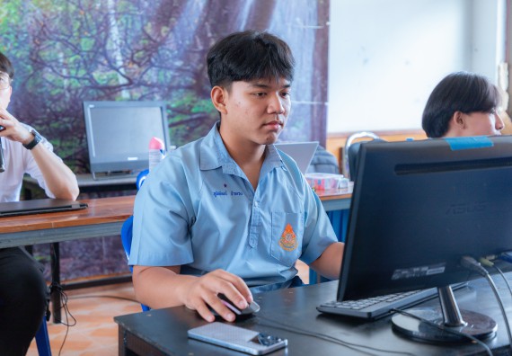 ภาพกิจกรรม  คณะวิทยาศาสตร์และเทคโนโลยี มหาวิทยาลัยราชภัฏกําแพงเพชร จัดกิจกรรมอบรมเชิงปฏิบัติการ เรื่อง การพัฒนาทักษะสะเต็ม ผ่าน Roblox ตามโครงการการพัฒนานวัตกรรมด้านสะเต็ม