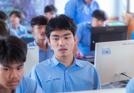 ภาพกิจกรรม  คณะวิทยาศาสตร์และเทคโนโลยี มหาวิทยาลัยราชภัฏกําแพงเพชร จัดกิจกรรมอบรมเชิงปฏิบัติการ เรื่อง การพัฒนาทักษะสะเต็ม ผ่าน Roblox ตามโครงการการพัฒนานวัตกรรมด้านสะเต็ม