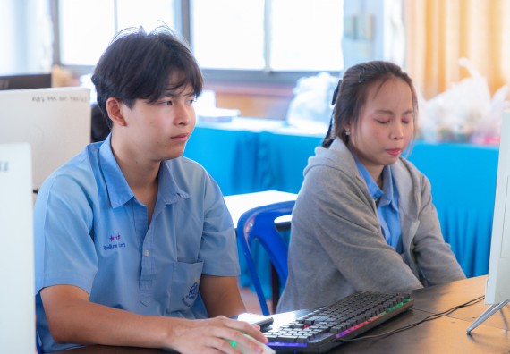 ภาพกิจกรรม  คณะวิทยาศาสตร์และเทคโนโลยี มหาวิทยาลัยราชภัฏกําแพงเพชร จัดกิจกรรมอบรมเชิงปฏิบัติการ เรื่อง การพัฒนาทักษะสะเต็ม ผ่าน Roblox ตามโครงการการพัฒนานวัตกรรมด้านสะเต็ม