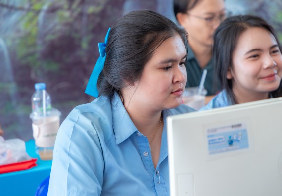 ภาพกิจกรรม  คณะวิทยาศาสตร์และเทคโนโลยี มหาวิทยาลัยราชภัฏกําแพงเพชร จัดกิจกรรมอบรมเชิงปฏิบัติการ เรื่อง การพัฒนาทักษะสะเต็ม ผ่าน Roblox ตามโครงการการพัฒนานวัตกรรมด้านสะเต็ม