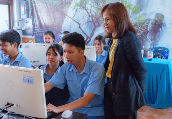 ภาพกิจกรรม  คณะวิทยาศาสตร์และเทคโนโลยี มหาวิทยาลัยราชภัฏกําแพงเพชร จัดกิจกรรมอบรมเชิงปฏิบัติการ เรื่อง การพัฒนาทักษะสะเต็ม ผ่าน Roblox ตามโครงการการพัฒนานวัตกรรมด้านสะเต็ม