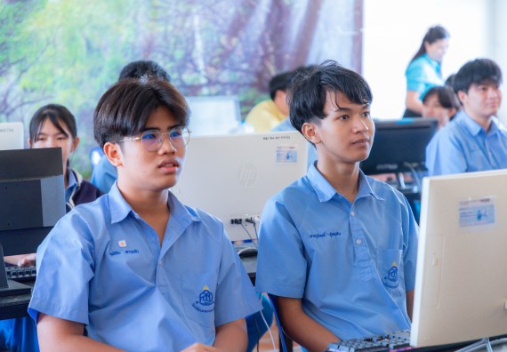 ภาพกิจกรรม  คณะวิทยาศาสตร์และเทคโนโลยี มหาวิทยาลัยราชภัฏกําแพงเพชร จัดกิจกรรมอบรมเชิงปฏิบัติการ เรื่อง การพัฒนาทักษะสะเต็ม ผ่าน Roblox ตามโครงการการพัฒนานวัตกรรมด้านสะเต็ม