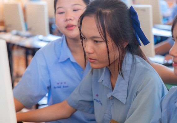 ภาพกิจกรรม  คณะวิทยาศาสตร์และเทคโนโลยี มหาวิทยาลัยราชภัฏกําแพงเพชร จัดกิจกรรมอบรมเชิงปฏิบัติการ เรื่อง การพัฒนาทักษะสะเต็ม ผ่าน Roblox ตามโครงการการพัฒนานวัตกรรมด้านสะเต็ม