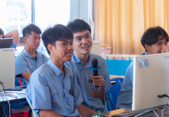 ภาพกิจกรรม  คณะวิทยาศาสตร์และเทคโนโลยี มหาวิทยาลัยราชภัฏกําแพงเพชร จัดกิจกรรมอบรมเชิงปฏิบัติการ เรื่อง การพัฒนาทักษะสะเต็ม ผ่าน Roblox ตามโครงการการพัฒนานวัตกรรมด้านสะเต็ม