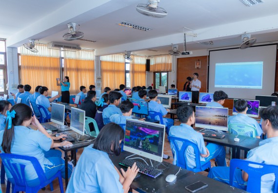 ภาพกิจกรรม  คณะวิทยาศาสตร์และเทคโนโลยี มหาวิทยาลัยราชภัฏกําแพงเพชร จัดกิจกรรมอบรมเชิงปฏิบัติการ เรื่อง การพัฒนาทักษะสะเต็ม ผ่าน Roblox ตามโครงการการพัฒนานวัตกรรมด้านสะเต็ม