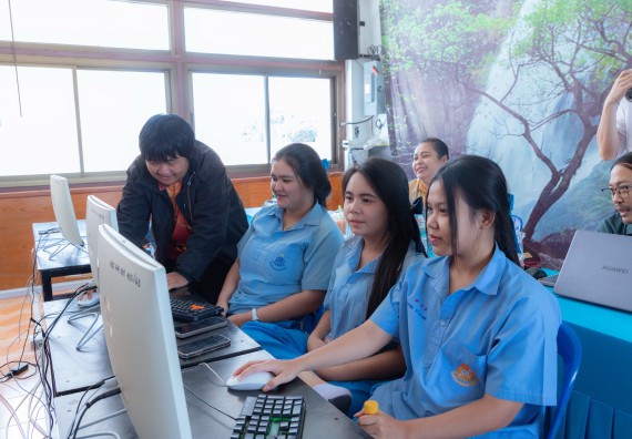 ภาพกิจกรรม  คณะวิทยาศาสตร์และเทคโนโลยี มหาวิทยาลัยราชภัฏกําแพงเพชร จัดกิจกรรมอบรมเชิงปฏิบัติการ เรื่อง การพัฒนาทักษะสะเต็ม ผ่าน Roblox ตามโครงการการพัฒนานวัตกรรมด้านสะเต็ม