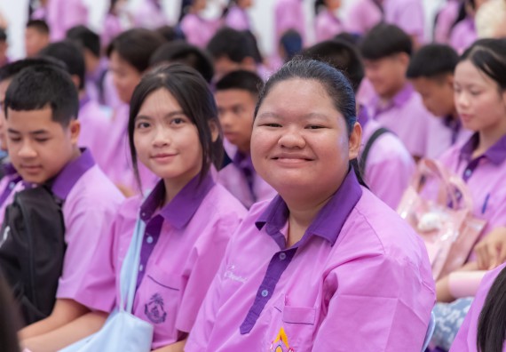 ภาพกิจกรรม คณะวิทยาศาสตร์และเทคโนโลยี มหาวิทยาลัยราชภัฏกำแพงเพชร ร่วมกับโรงเรียนคลองขลุงราษฎร์รังสรรค์ กำหนดจัดกิจกรรมค่ายบูรณาการวิทยาศาสตร์ คณิตศาสตร์และเทคโนโลยีเพื่อส่งเสริมนักเรียนในโครงการห้องเรียนพิเศษ (E-SMART) 