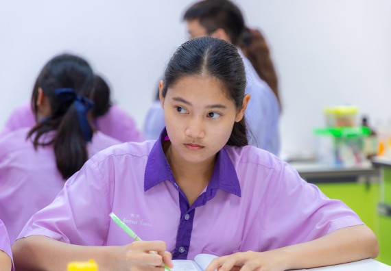 ภาพกิจกรรม คณะวิทยาศาสตร์และเทคโนโลยี มหาวิทยาลัยราชภัฏกำแพงเพชร ร่วมกับโรงเรียนคลองขลุงราษฎร์รังสรรค์ กำหนดจัดกิจกรรมค่ายบูรณาการวิทยาศาสตร์ คณิตศาสตร์และเทคโนโลยีเพื่อส่งเสริมนักเรียนในโครงการห้องเรียนพิเศษ (E-SMART) 