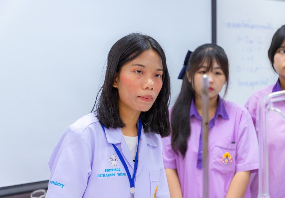 ภาพกิจกรรม คณะวิทยาศาสตร์และเทคโนโลยี มหาวิทยาลัยราชภัฏกำแพงเพชร ร่วมกับโรงเรียนคลองขลุงราษฎร์รังสรรค์ กำหนดจัดกิจกรรมค่ายบูรณาการวิทยาศาสตร์ คณิตศาสตร์และเทคโนโลยีเพื่อส่งเสริมนักเรียนในโครงการห้องเรียนพิเศษ (E-SMART) 