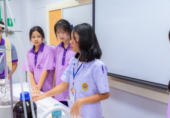 ภาพกิจกรรม คณะวิทยาศาสตร์และเทคโนโลยี มหาวิทยาลัยราชภัฏกำแพงเพชร ร่วมกับโรงเรียนคลองขลุงราษฎร์รังสรรค์ กำหนดจัดกิจกรรมค่ายบูรณาการวิทยาศาสตร์ คณิตศาสตร์และเทคโนโลยีเพื่อส่งเสริมนักเรียนในโครงการห้องเรียนพิเศษ (E-SMART) 