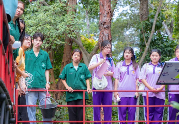 ภาพกิจกรรม คณะวิทยาศาสตร์และเทคโนโลยี มหาวิทยาลัยราชภัฏกำแพงเพชร ร่วมกับโรงเรียนคลองขลุงราษฎร์รังสรรค์ กำหนดจัดกิจกรรมค่ายบูรณาการวิทยาศาสตร์ คณิตศาสตร์และเทคโนโลยีเพื่อส่งเสริมนักเรียนในโครงการห้องเรียนพิเศษ (E-SMART) 