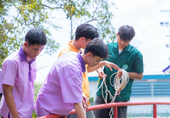 ภาพกิจกรรม คณะวิทยาศาสตร์และเทคโนโลยี มหาวิทยาลัยราชภัฏกำแพงเพชร ร่วมกับโรงเรียนคลองขลุงราษฎร์รังสรรค์ กำหนดจัดกิจกรรมค่ายบูรณาการวิทยาศาสตร์ คณิตศาสตร์และเทคโนโลยีเพื่อส่งเสริมนักเรียนในโครงการห้องเรียนพิเศษ (E-SMART) 