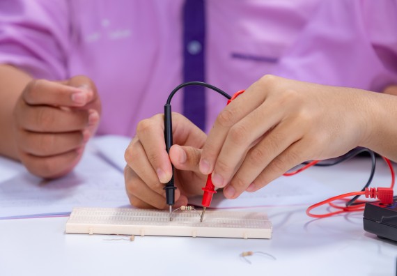 ภาพกิจกรรม คณะวิทยาศาสตร์และเทคโนโลยี มหาวิทยาลัยราชภัฏกำแพงเพชร ร่วมกับโรงเรียนคลองขลุงราษฎร์รังสรรค์ กำหนดจัดกิจกรรมค่ายบูรณาการวิทยาศาสตร์ คณิตศาสตร์และเทคโนโลยีเพื่อส่งเสริมนักเรียนในโครงการห้องเรียนพิเศษ (E-SMART) 