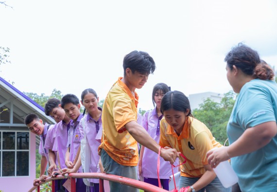 ภาพกิจกรรม คณะวิทยาศาสตร์และเทคโนโลยี มหาวิทยาลัยราชภัฏกำแพงเพชร ร่วมกับโรงเรียนคลองขลุงราษฎร์รังสรรค์ กำหนดจัดกิจกรรมค่ายบูรณาการวิทยาศาสตร์ คณิตศาสตร์และเทคโนโลยีเพื่อส่งเสริมนักเรียนในโครงการห้องเรียนพิเศษ (E-SMART) 