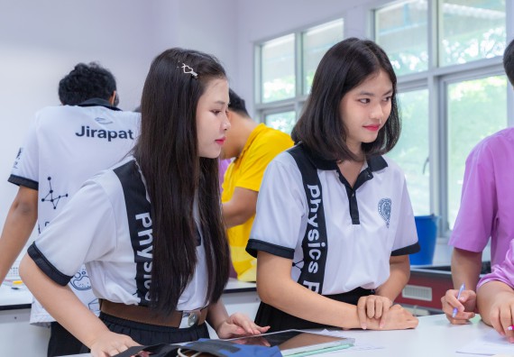 ภาพกิจกรรม คณะวิทยาศาสตร์และเทคโนโลยี มหาวิทยาลัยราชภัฏกำแพงเพชร ร่วมกับโรงเรียนคลองขลุงราษฎร์รังสรรค์ กำหนดจัดกิจกรรมค่ายบูรณาการวิทยาศาสตร์ คณิตศาสตร์และเทคโนโลยีเพื่อส่งเสริมนักเรียนในโครงการห้องเรียนพิเศษ (E-SMART) 