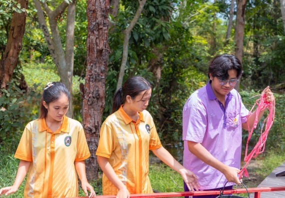 ภาพกิจกรรม คณะวิทยาศาสตร์และเทคโนโลยี มหาวิทยาลัยราชภัฏกำแพงเพชร ร่วมกับโรงเรียนคลองขลุงราษฎร์รังสรรค์ กำหนดจัดกิจกรรมค่ายบูรณาการวิทยาศาสตร์ คณิตศาสตร์และเทคโนโลยีเพื่อส่งเสริมนักเรียนในโครงการห้องเรียนพิเศษ (E-SMART) 