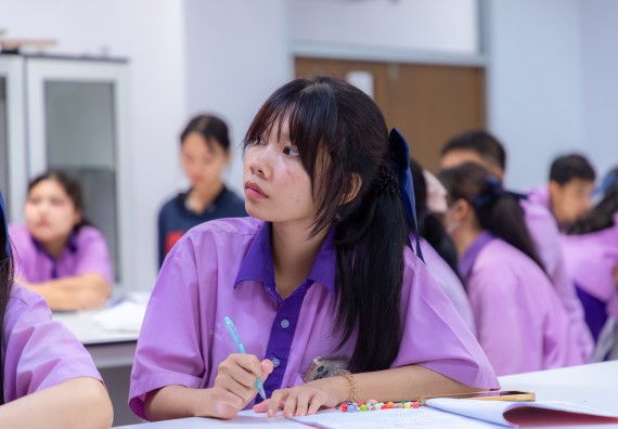 ภาพกิจกรรม คณะวิทยาศาสตร์และเทคโนโลยี มหาวิทยาลัยราชภัฏกำแพงเพชร ร่วมกับโรงเรียนคลองขลุงราษฎร์รังสรรค์ กำหนดจัดกิจกรรมค่ายบูรณาการวิทยาศาสตร์ คณิตศาสตร์และเทคโนโลยีเพื่อส่งเสริมนักเรียนในโครงการห้องเรียนพิเศษ (E-SMART) 