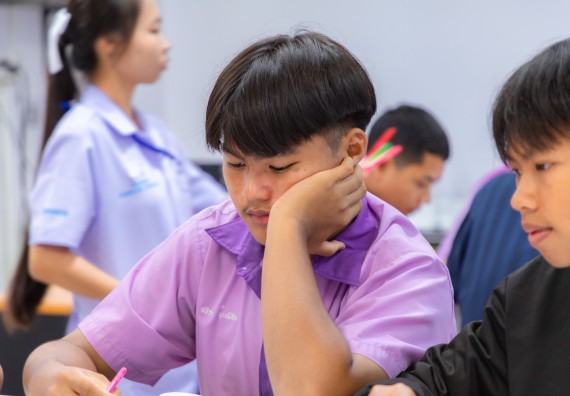 ภาพกิจกรรม คณะวิทยาศาสตร์และเทคโนโลยี มหาวิทยาลัยราชภัฏกำแพงเพชร ร่วมกับโรงเรียนคลองขลุงราษฎร์รังสรรค์ กำหนดจัดกิจกรรมค่ายบูรณาการวิทยาศาสตร์ คณิตศาสตร์และเทคโนโลยีเพื่อส่งเสริมนักเรียนในโครงการห้องเรียนพิเศษ (E-SMART) 