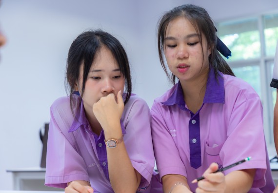 ภาพกิจกรรม คณะวิทยาศาสตร์และเทคโนโลยี มหาวิทยาลัยราชภัฏกำแพงเพชร ร่วมกับโรงเรียนคลองขลุงราษฎร์รังสรรค์ กำหนดจัดกิจกรรมค่ายบูรณาการวิทยาศาสตร์ คณิตศาสตร์และเทคโนโลยีเพื่อส่งเสริมนักเรียนในโครงการห้องเรียนพิเศษ (E-SMART) 