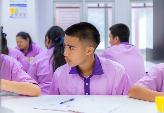 ภาพกิจกรรม คณะวิทยาศาสตร์และเทคโนโลยี มหาวิทยาลัยราชภัฏกำแพงเพชร ร่วมกับโรงเรียนคลองขลุงราษฎร์รังสรรค์ กำหนดจัดกิจกรรมค่ายบูรณาการวิทยาศาสตร์ คณิตศาสตร์และเทคโนโลยีเพื่อส่งเสริมนักเรียนในโครงการห้องเรียนพิเศษ (E-SMART) 