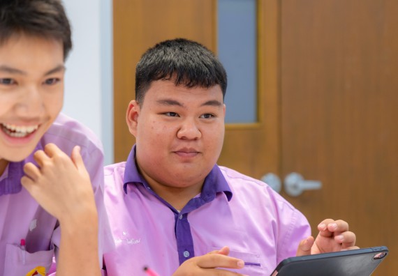 ภาพกิจกรรม คณะวิทยาศาสตร์และเทคโนโลยี มหาวิทยาลัยราชภัฏกำแพงเพชร ร่วมกับโรงเรียนคลองขลุงราษฎร์รังสรรค์ กำหนดจัดกิจกรรมค่ายบูรณาการวิทยาศาสตร์ คณิตศาสตร์และเทคโนโลยีเพื่อส่งเสริมนักเรียนในโครงการห้องเรียนพิเศษ (E-SMART) 