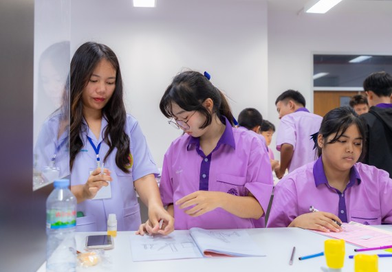 ภาพกิจกรรม คณะวิทยาศาสตร์และเทคโนโลยี มหาวิทยาลัยราชภัฏกำแพงเพชร ร่วมกับโรงเรียนคลองขลุงราษฎร์รังสรรค์ กำหนดจัดกิจกรรมค่ายบูรณาการวิทยาศาสตร์ คณิตศาสตร์และเทคโนโลยีเพื่อส่งเสริมนักเรียนในโครงการห้องเรียนพิเศษ (E-SMART) 