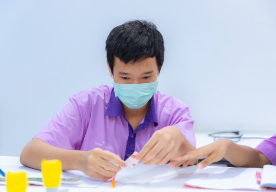 ภาพกิจกรรม คณะวิทยาศาสตร์และเทคโนโลยี มหาวิทยาลัยราชภัฏกำแพงเพชร ร่วมกับโรงเรียนคลองขลุงราษฎร์รังสรรค์ กำหนดจัดกิจกรรมค่ายบูรณาการวิทยาศาสตร์ คณิตศาสตร์และเทคโนโลยีเพื่อส่งเสริมนักเรียนในโครงการห้องเรียนพิเศษ (E-SMART) 