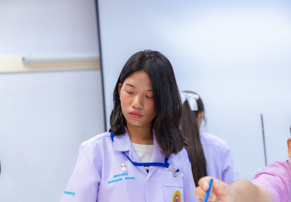 ภาพกิจกรรม คณะวิทยาศาสตร์และเทคโนโลยี มหาวิทยาลัยราชภัฏกำแพงเพชร ร่วมกับโรงเรียนคลองขลุงราษฎร์รังสรรค์ กำหนดจัดกิจกรรมค่ายบูรณาการวิทยาศาสตร์ คณิตศาสตร์และเทคโนโลยีเพื่อส่งเสริมนักเรียนในโครงการห้องเรียนพิเศษ (E-SMART) 