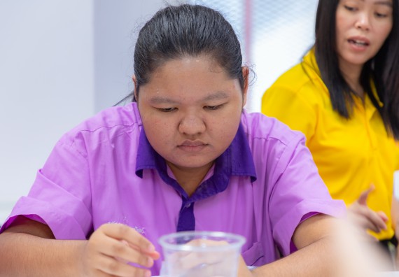 ภาพกิจกรรม คณะวิทยาศาสตร์และเทคโนโลยี มหาวิทยาลัยราชภัฏกำแพงเพชร ร่วมกับโรงเรียนคลองขลุงราษฎร์รังสรรค์ กำหนดจัดกิจกรรมค่ายบูรณาการวิทยาศาสตร์ คณิตศาสตร์และเทคโนโลยีเพื่อส่งเสริมนักเรียนในโครงการห้องเรียนพิเศษ (E-SMART) 