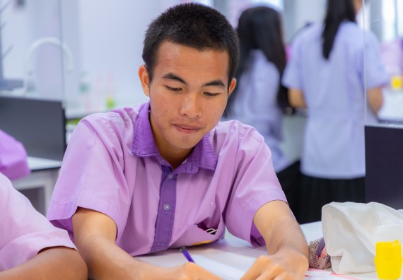 ภาพกิจกรรม คณะวิทยาศาสตร์และเทคโนโลยี มหาวิทยาลัยราชภัฏกำแพงเพชร ร่วมกับโรงเรียนคลองขลุงราษฎร์รังสรรค์ กำหนดจัดกิจกรรมค่ายบูรณาการวิทยาศาสตร์ คณิตศาสตร์และเทคโนโลยีเพื่อส่งเสริมนักเรียนในโครงการห้องเรียนพิเศษ (E-SMART) 