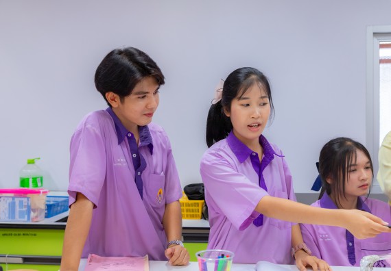 ภาพกิจกรรม คณะวิทยาศาสตร์และเทคโนโลยี มหาวิทยาลัยราชภัฏกำแพงเพชร ร่วมกับโรงเรียนคลองขลุงราษฎร์รังสรรค์ กำหนดจัดกิจกรรมค่ายบูรณาการวิทยาศาสตร์ คณิตศาสตร์และเทคโนโลยีเพื่อส่งเสริมนักเรียนในโครงการห้องเรียนพิเศษ (E-SMART) 