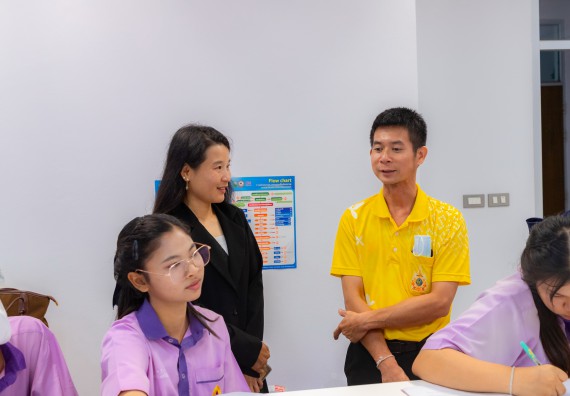 ภาพกิจกรรม คณะวิทยาศาสตร์และเทคโนโลยี มหาวิทยาลัยราชภัฏกำแพงเพชร ร่วมกับโรงเรียนคลองขลุงราษฎร์รังสรรค์ กำหนดจัดกิจกรรมค่ายบูรณาการวิทยาศาสตร์ คณิตศาสตร์และเทคโนโลยีเพื่อส่งเสริมนักเรียนในโครงการห้องเรียนพิเศษ (E-SMART) 